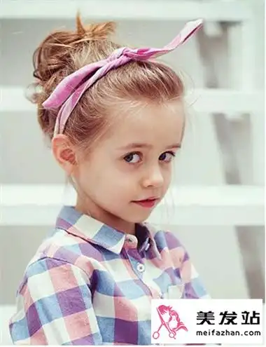 想要宝贝俏丽时尚 女童扎发发型怎容错过