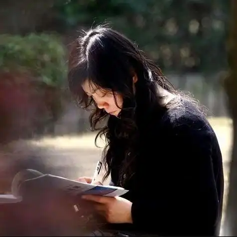 读书唯美女生qq头像