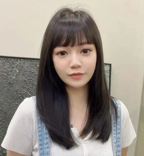 分享一组文艺风直发造型,这才是女神的必备发型哦.