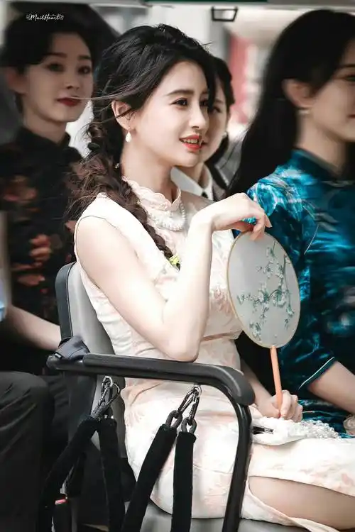 angelababy穿旗袍的图片,直接封神_杨颖_身材_大小姐