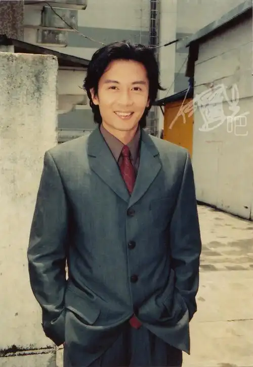 p data-id="gnt9xhkfrp">何宝生,1967年11月15日出生于中国 a target