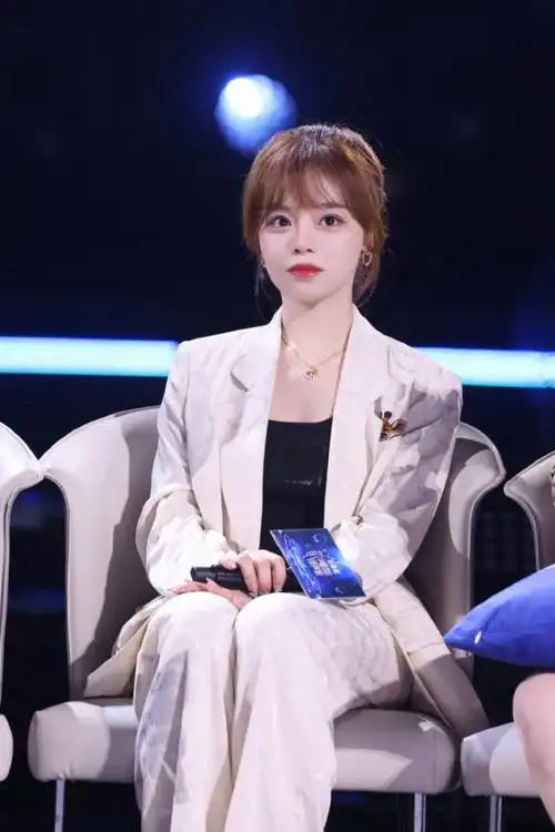 2022好声音官宣两大青春导师,黄霄云,希林娜依·高加盟