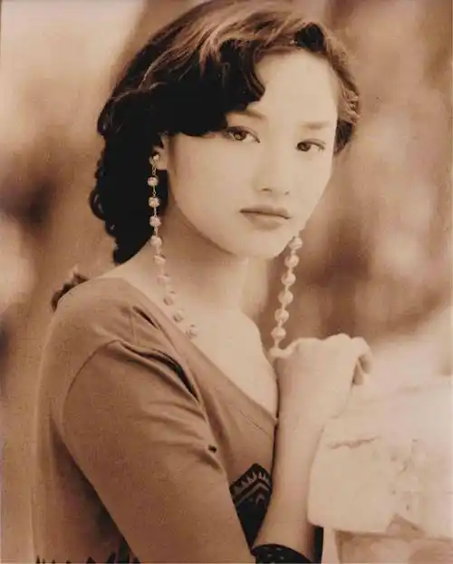 瞿颖:父亲再婚娶乡下阿姨,生母为了她的婚姻流泪_丁家珍_母亲_邹雄