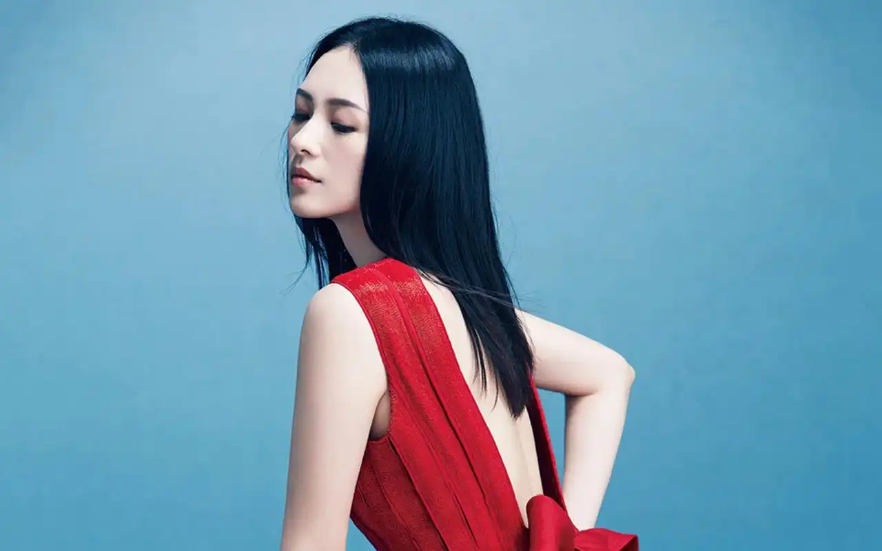 章子怡优雅写真图片桌面壁纸