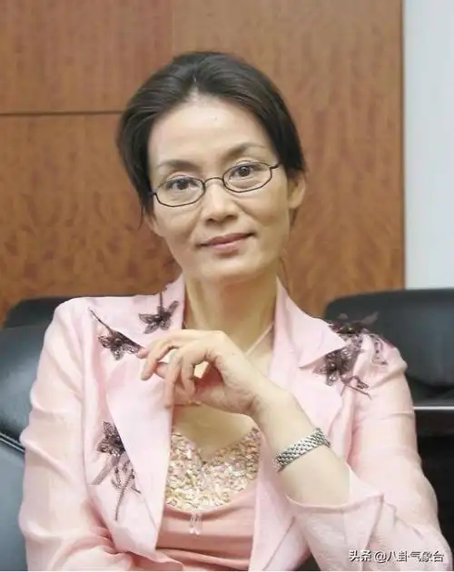 歌手潘虹个人资料年龄