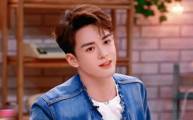 【曾舜晞x相遇的夏天】你的眼睛像星星 一闪一闪亮晶晶