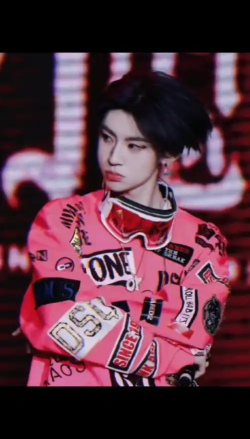 哇塞,小鬼王琳凯超级棒啊!各种表现真的太惊艳了,又帅又酷,好喜欢!