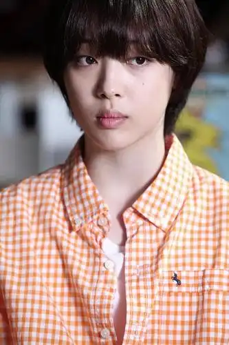 具在熙(崔雪莉 饰),一个远在美国的女生,曾因泰俊获奖时所…更多>首播