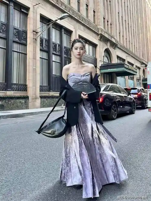 原创新中式的风又吹到了夏季跟着倪妮钟楚曦学搭配古典和时髦并存