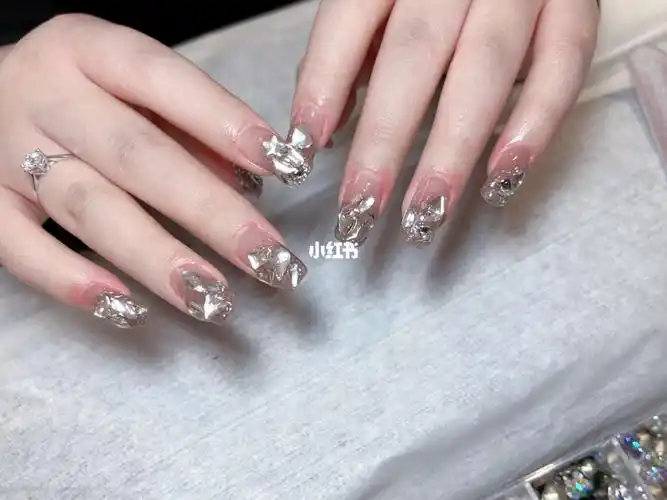 去年流行到今年的美甲