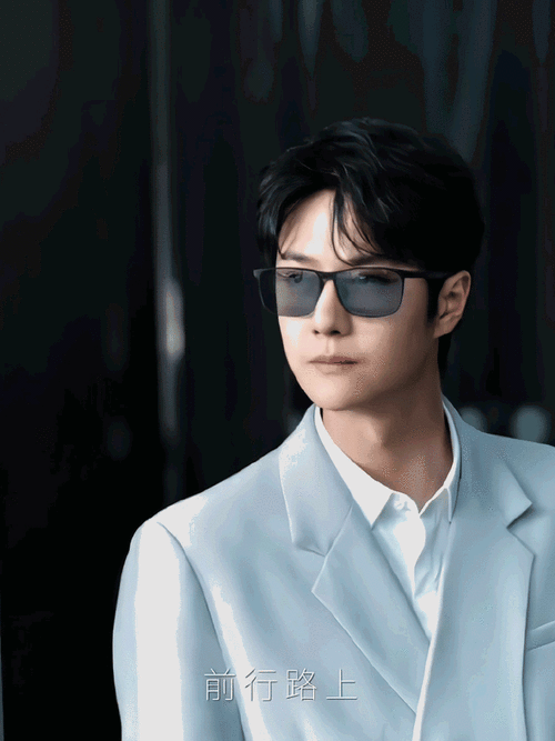 王一博绿框墨镜##王一博