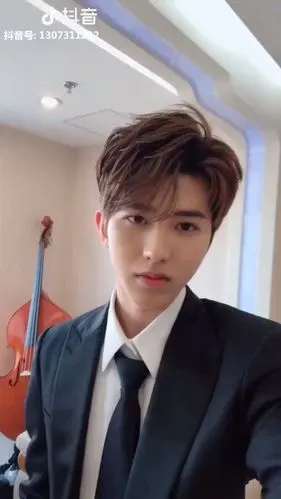 1月16日 14:37   关注  蔡徐坤 评论 收藏