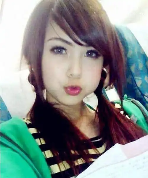 回顾昆凌:嫁大14岁歌手周杰伦,婚后生三胎,今一家五口其乐融融