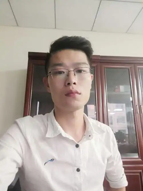 请问男生20岁和25岁的长相会有区别吗?