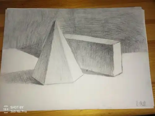 两个物体的素描