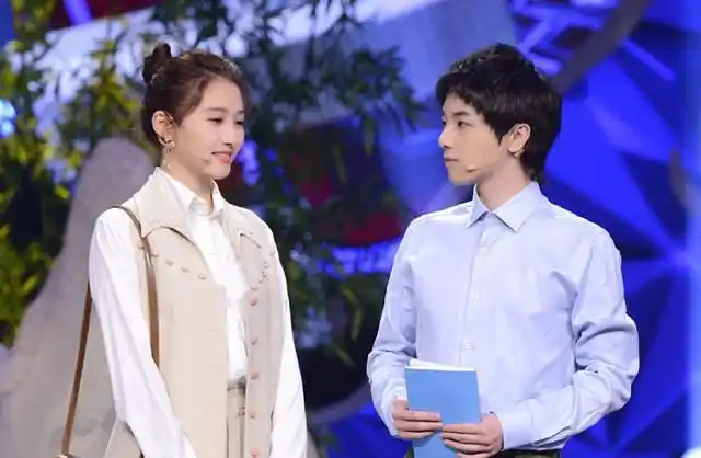 华晨宇关晓彤cp好甜华晨宇关晓彤甜蜜互动充满cp感