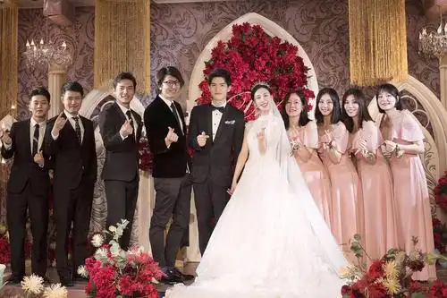 丁辉的结婚照好好看哇