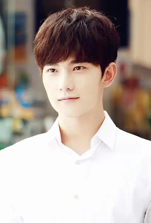 娱乐圈的容貌,女明星是争奇斗艳,百花开放,但说到男明星,那杨洋真的是