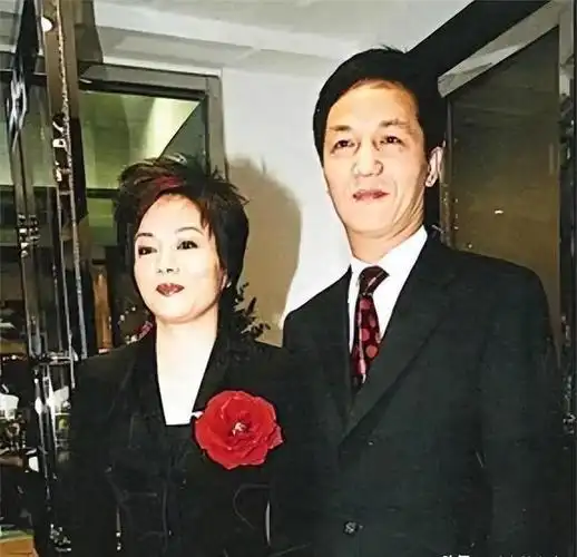 上海前首富周正毅:入狱后嫌太热给牢房装空调,服刑期间净赚30亿