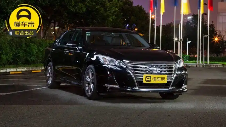 source丨丰田皇冠被一汽玩停产了,这个90后车主却说停得好