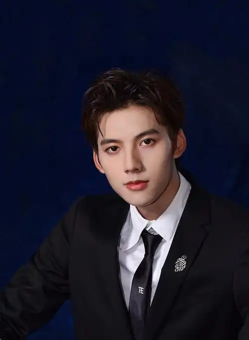 邓超元个人资料详情,图片,电影电视剧作品_广辉剧情网