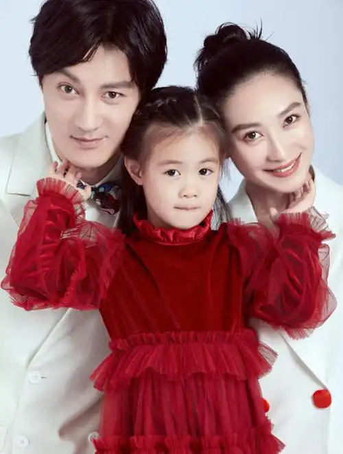 陶昕然晒照为女儿庆生,选背影照尊重女儿意愿.女儿何陶聪明可爱