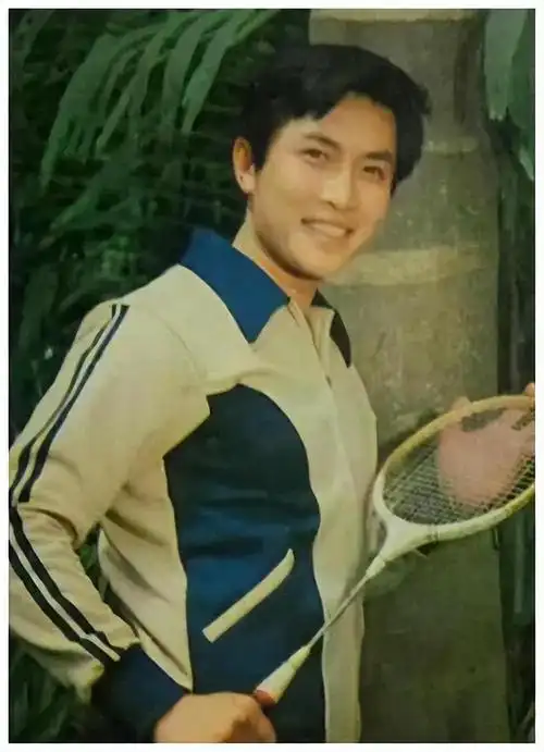 回顾一级演员唐国强妻子去世后转身娶小12岁女演员如今怎样了