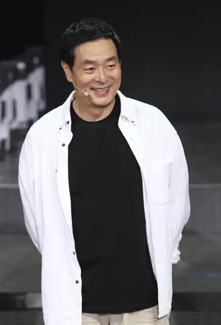 濮存昕:明星吸毒压力大是借口 对自己不负责