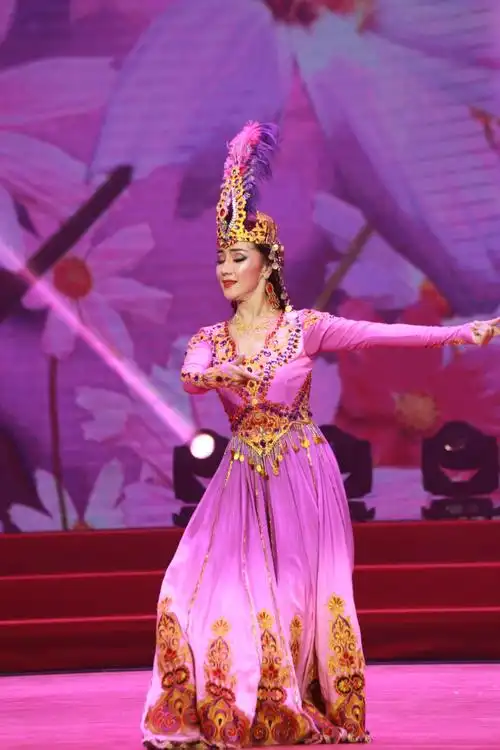 和田歌舞团演出之三