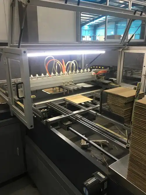 全自动礼盒皮壳组装设备