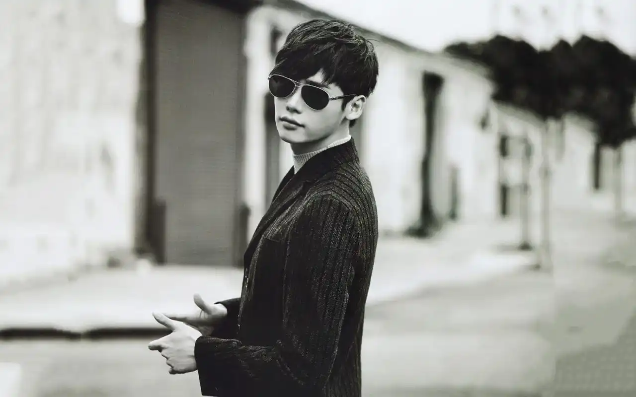 精选帅气男星人气超高的小鲜肉帅哥高清个人写真图片桌面壁纸下载