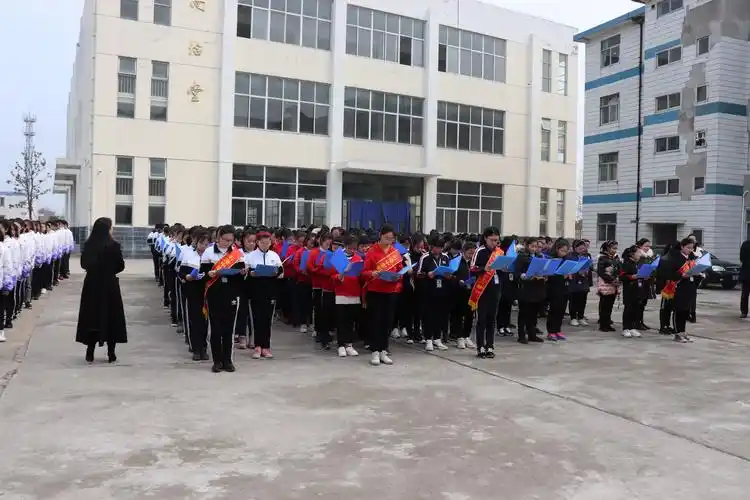 以梦为马,不负韶华——石港中学举办2019届中考百日誓师大会