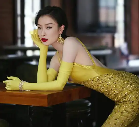 倪妮美照,楚楚可人!