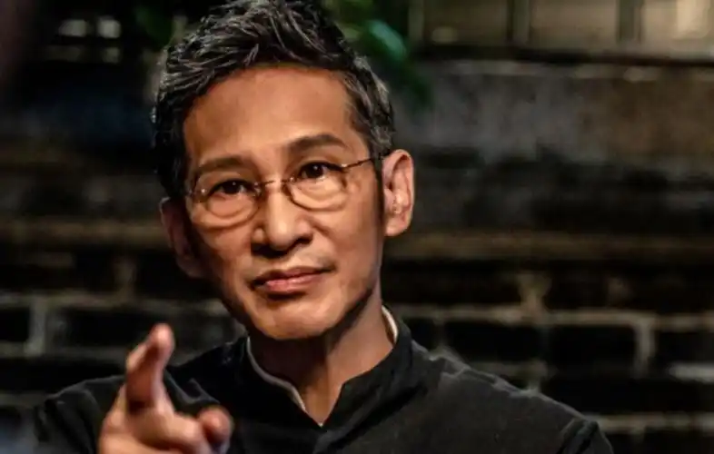 他不希望现在的演员,被炒作感情带跑偏.