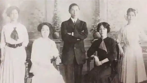 她嫁给了自己的公公,生了2子3女,死后却卷席草草下葬_叶蓁_袁世凯_袁