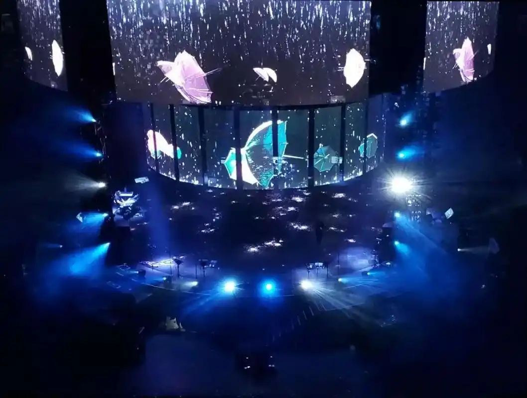 裸眼3d黑科技360度全方位带你观看汪峰演唱会酷炫现场