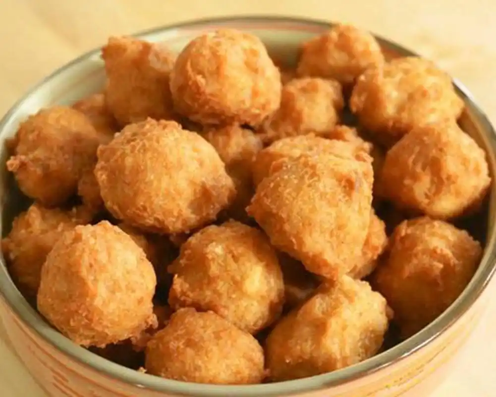 炸肉丸子时,先别急着下锅,牢记3点,炸好的丸子香脆可口不回软