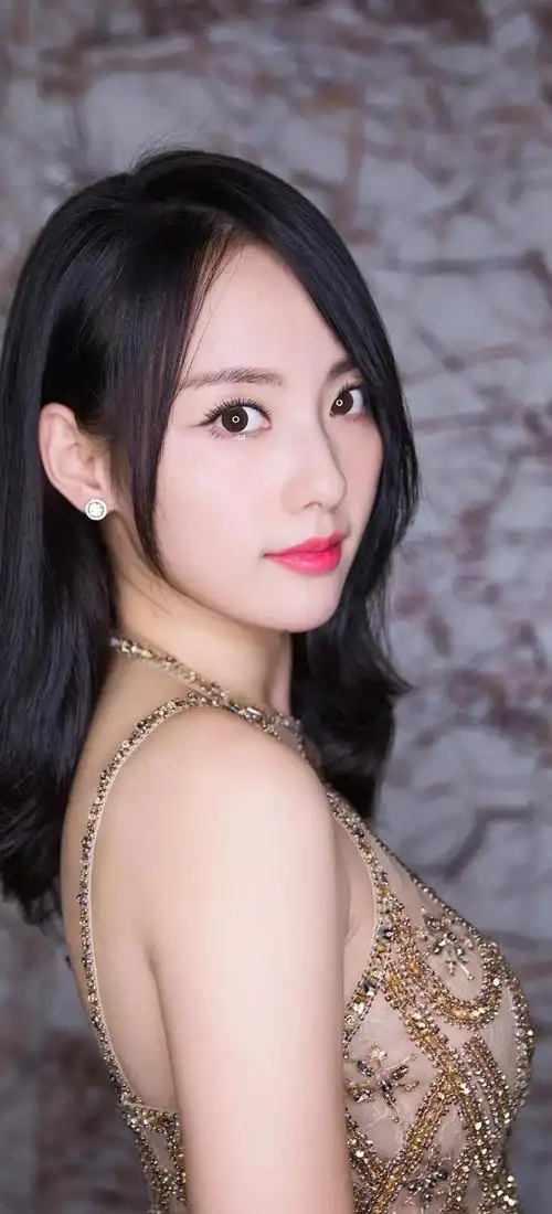 美图欣赏张嘉倪