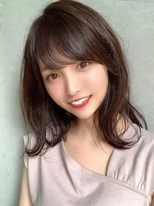 2021女生圆脸 方脸要尝试简约高级锁骨发减龄瘦脸发型脸大女生别