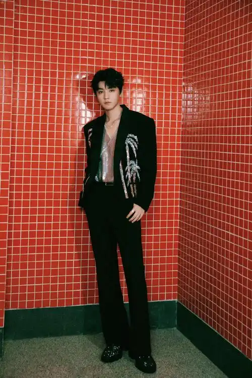 王俊凯[超话]#  💙#王俊凯金尘茶品牌代言人# 💙 💙#王俊凯