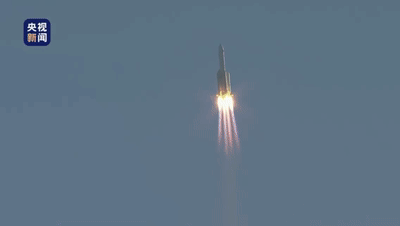 长征五号b火箭首飞成功全新载人飞船上天