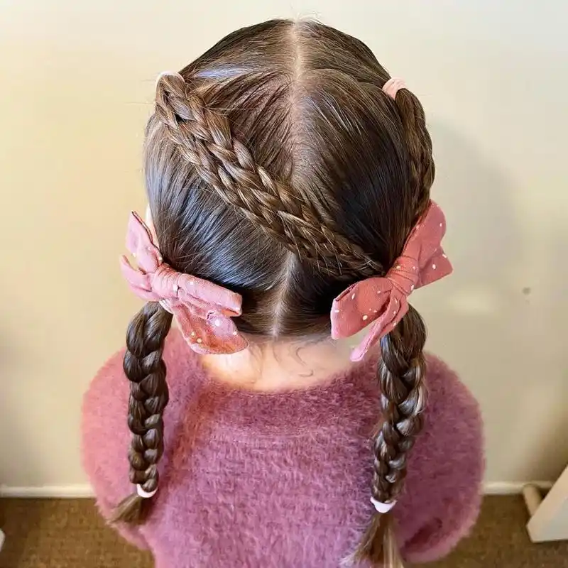 小女孩可爱发型之简单易学低扎马尾麻花辫 #蝴蝶结发夹# #蝴蝶结发型