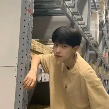 17岁男照片一人多张-男生头像 - 壁纸之家