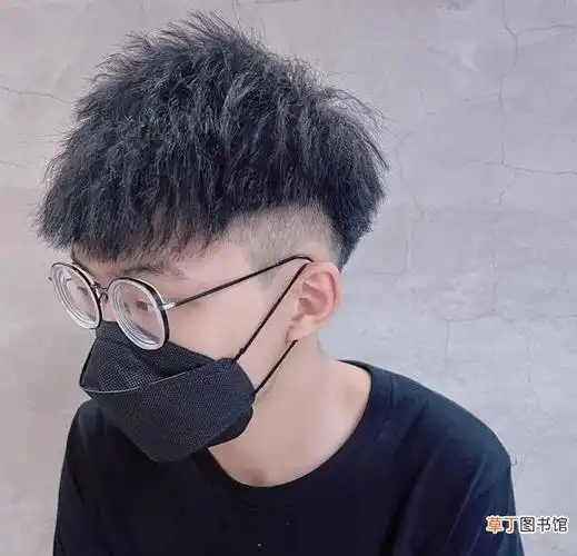 男生剪这3款刘海造型嘎嘎帅 男士刘海发型盘点
