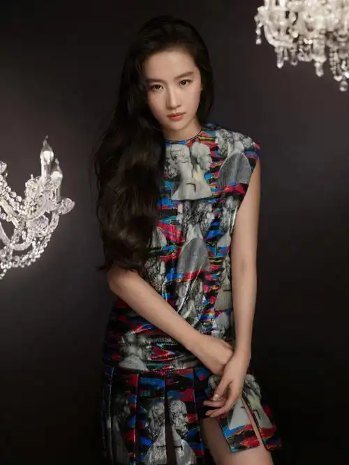 刘亦菲  刘亦菲和lv的风格真的太搭了!