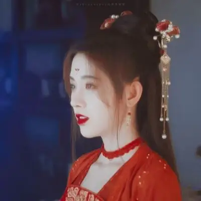 漂亮书生雪文曦-鞠婧祎红衣造型图源:林衾学姐