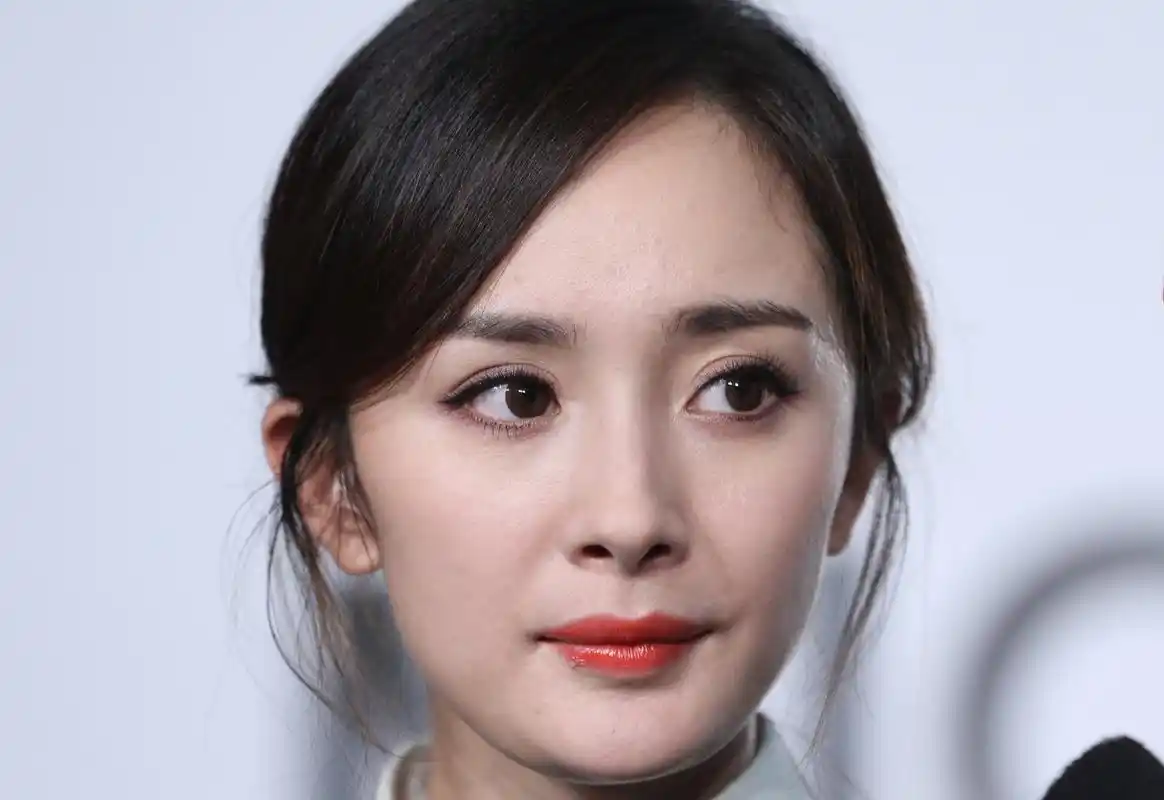 杨幂生图都这么美!爱了!