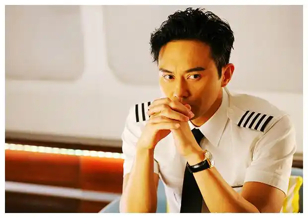 30寸大海报三张 张智霖 冲上云霄 京城81号Ⅱ 张骘生 一路上有你