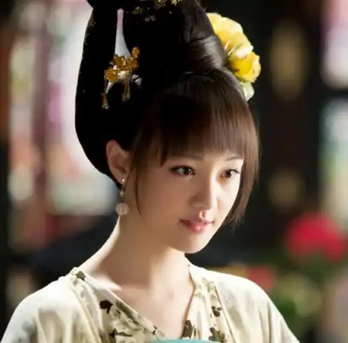 郑爽9部古装剧最美造型,《画壁》牡丹只排第二!