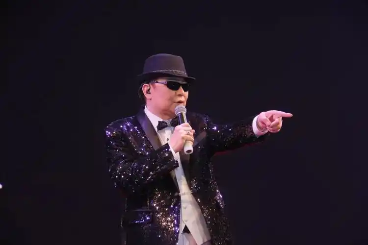 风靡80年代香港乐坛的情歌王子闪耀海港城